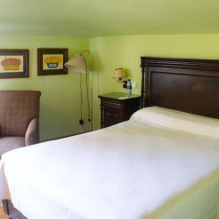 Hotel Alojamientos Cenera