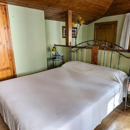 Alojamientos Cenera Hotel